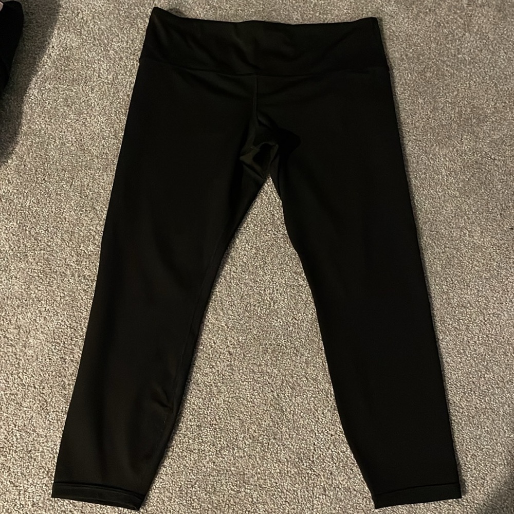 Athleta Elation Train 7/8 Tight size Large (1 green, 1 black)